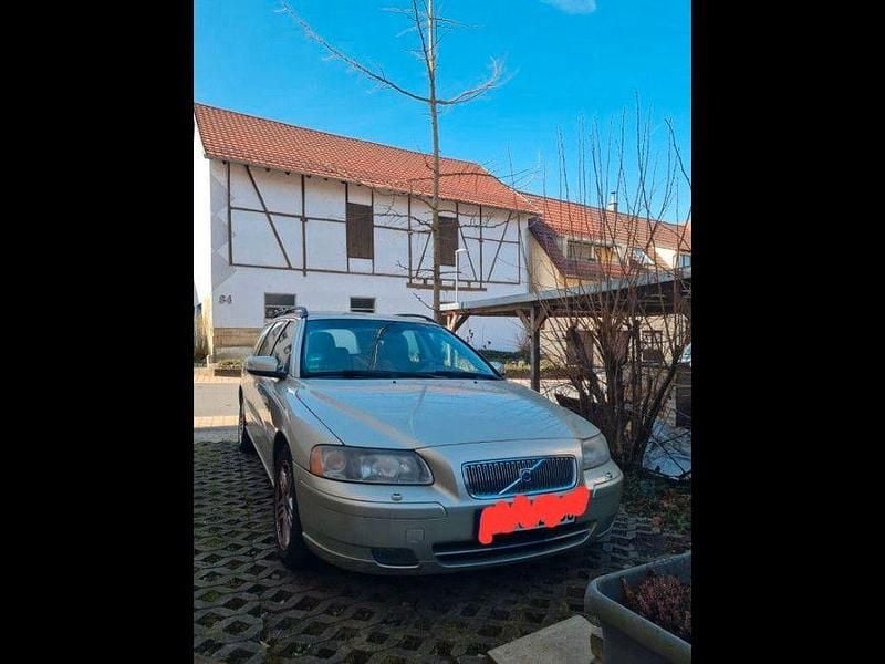 Gebraucht Volvo V70 170 PS (125 kW) 2007 Gold Kombi