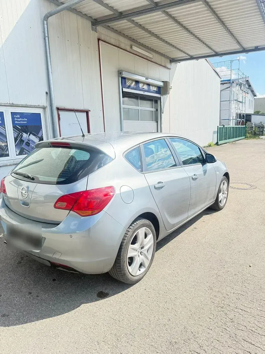 Occasion Opel Astra Selection 120 ch (88 kW) 2011 Gris Berline