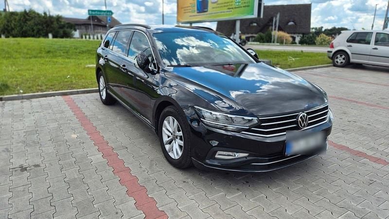 Schwarz Gebraucht 2020 VW Passat Kombi | 18.200 € (Etwas zu teuer) - Bild 1/4