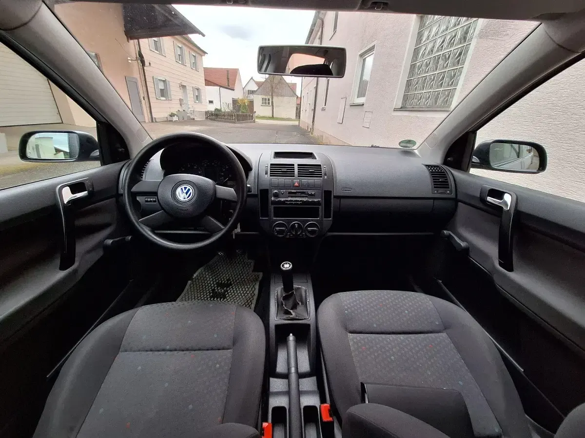 Usata VW Polo 64 CV (47 kW) 2002 Argento Berlina