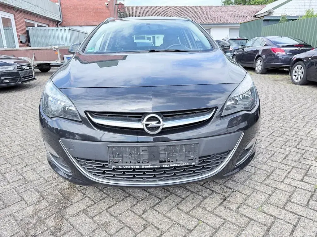 Gebraucht Opel Astra Exklusiv 136 PS (100 kW) 2015 Schwarz Kombi
