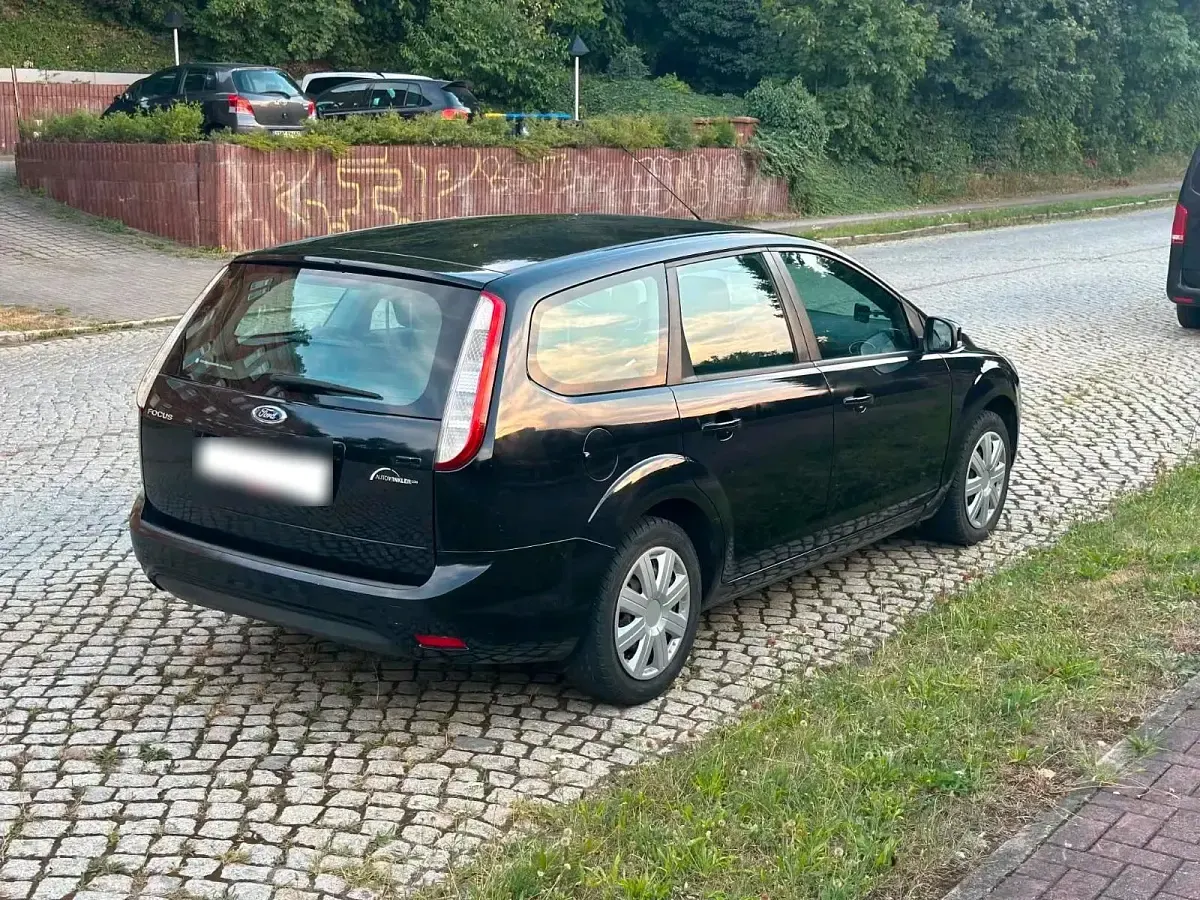 Gebraucht Ford Focus Titanium 109 PS (80 kW) 2011 Schwarz Kombi
