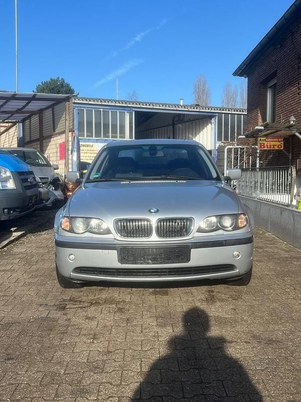 Gebraucht BMW 325 192 PS (141 kW) 2002 Grau Limousine