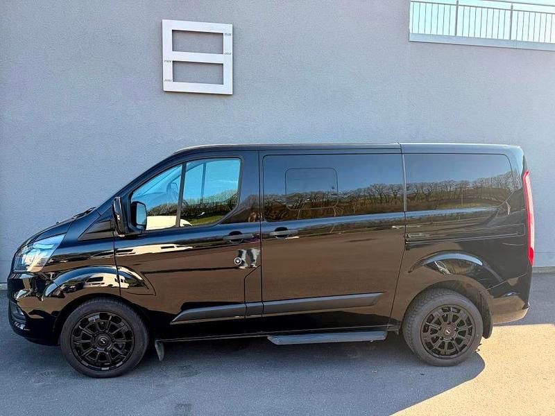 Gebraucht Ford Transit Trend 131 PS (96 kW) 2021 Schwarz Kombi