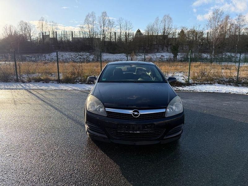 Gebraucht Opel Astra GTC Selection 140 PS (102 kW) 2009 Schwarz Coupé