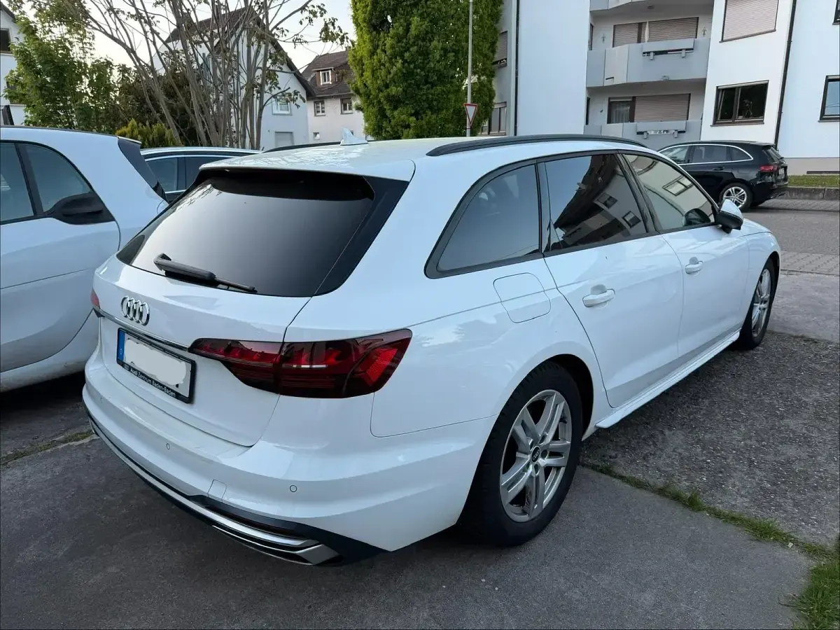 Gebraucht Audi A4 Advanced 163 PS (119 kW) 2019 Weiß Kombi