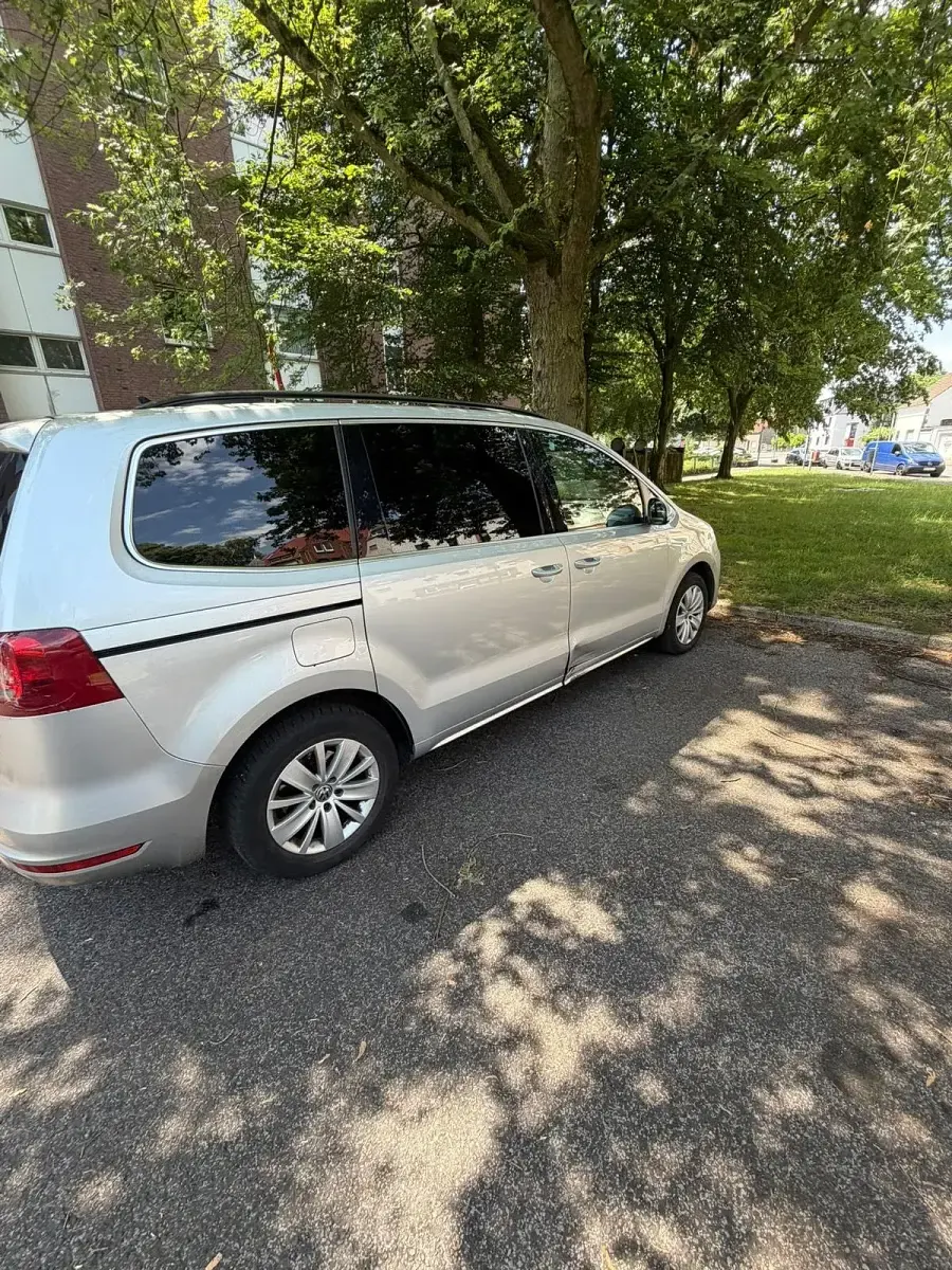 Gebraucht VW Sharan 170 PS (125 kW) 2014 Silber Van / Kleinbus