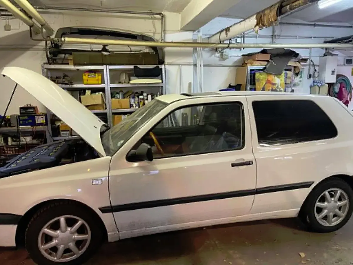 Gebraucht VW Golf III 19 kW (27 PS) 1995 Weiß Kleinwagen
