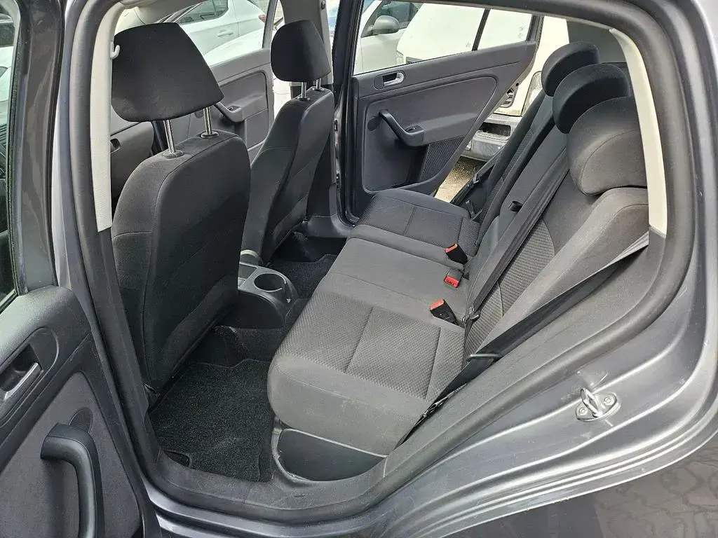 Gebraucht VW Golf VI Trendline 110 PS (80 kW) 2009 Grau Kleinwagen