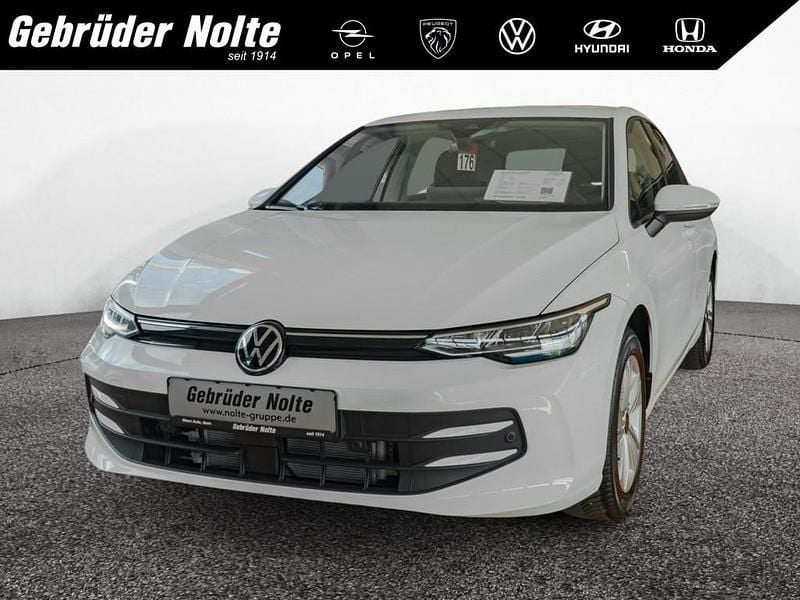 Weiß Gebraucht 2024 VW Golf VIII Life Kleinwagen | 24.250 € (Guter Preis) - Bild 1/4