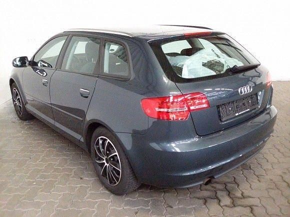 Gebraucht Audi A3 Ambiente 105 PS (77 kW) 2010 Grau Kleinwagen
