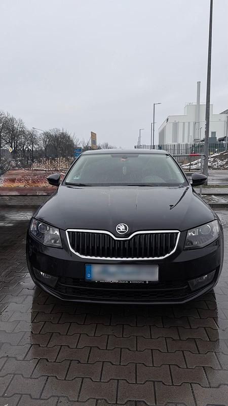 Schwarz Gebraucht 2013 Skoda Octavia Limousine | 7.999 € (Fairer Preis) - Bild 1/4