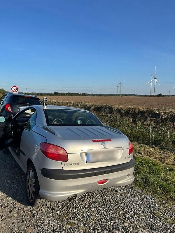 Silber Gebraucht 2002 Peugeot 206 CC Cabrio | 650 € (Superpreis) - Bild 1/4
