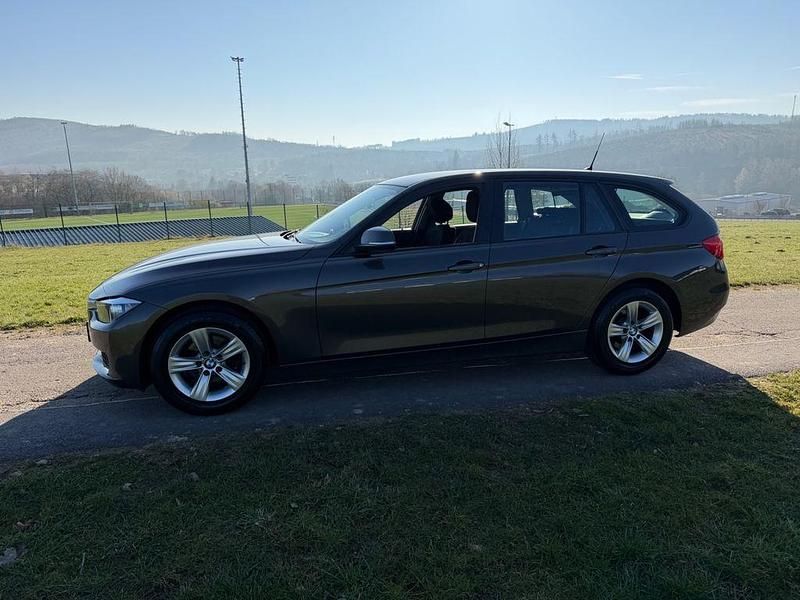 Second-hand BMW 318 143 CP (105 kW) 2015 Maro Break