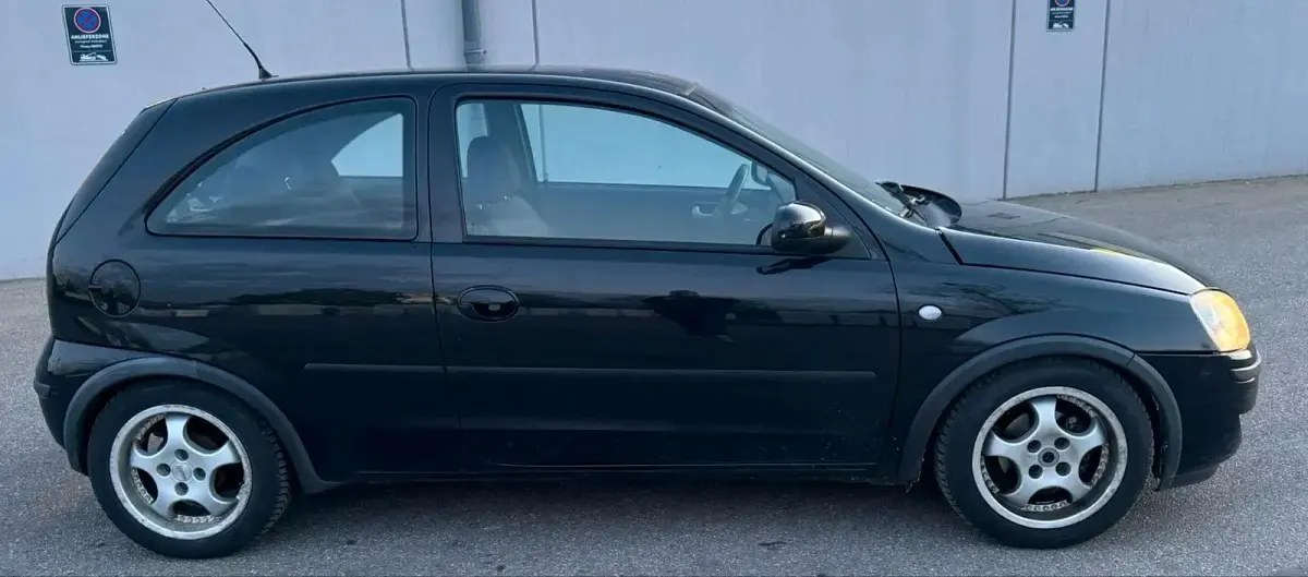 Brugt Opel Corsa 60 HK (44 kW) 2004 Sort Hatchback