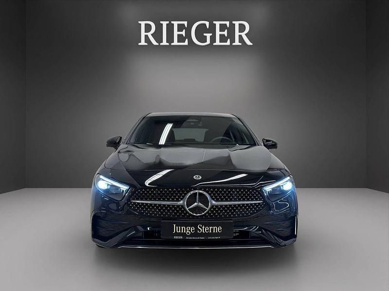 Gebraucht Mercedes A220 AMG 190 PS (139 kW) 2025 Schwarz Limousine