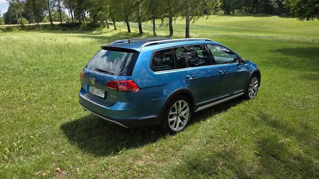 Gebraucht VW Golf Alltrack 184 PS (135 kW) 2016 Blau Kombi