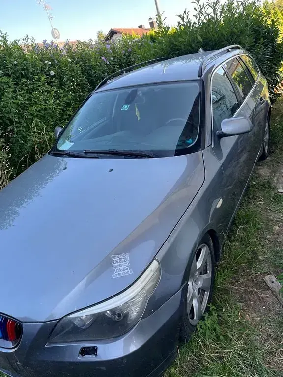 Gebraucht BMW 525 197 PS (144 kW) 2008 Grau Kombi