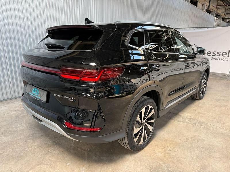 Neu BYD Seal U Boost 218 PS (160 kW) 2026 Schwarz SUV