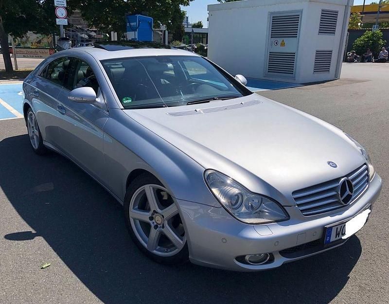 Silber Gebraucht 2006 Mercedes CLS350 Limousine | 12.000 € (Teuer) - Bild 1/4