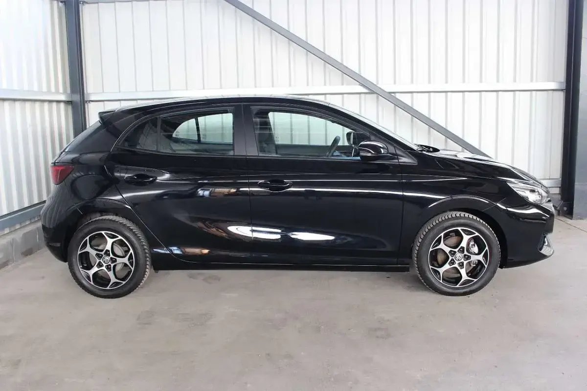 Gebraucht MG MG3 116 PS (85 kW) 2025 Schwarz Kleinwagen