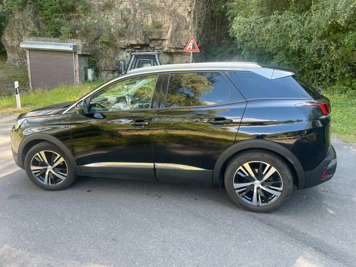 Gebraucht Peugeot 3008 Allure 131 PS (96 kW) 2018 Schwarz SUV