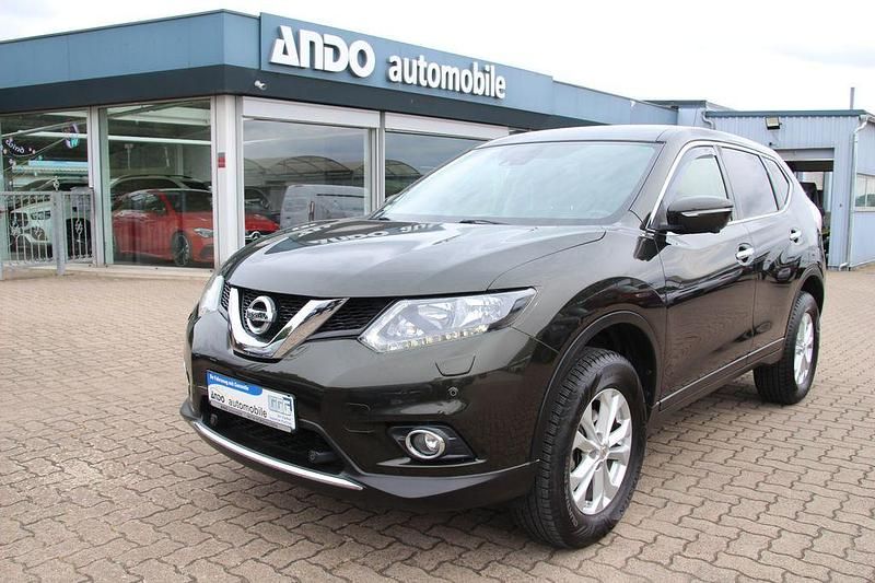 Grün Gebraucht 2016 Nissan X-Trail 360º SUV | 14.990 € (Fairer Preis) - Bild 1/4