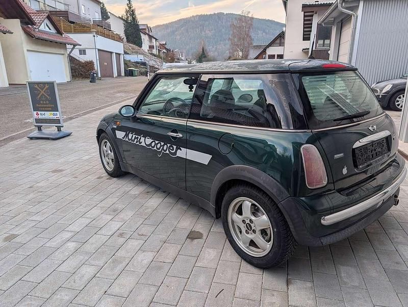 Gebraucht Mini ONE 90 PS (66 kW) 2003 British racing green Kleinwagen