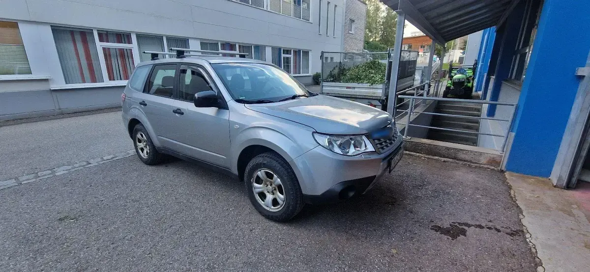 Gebraucht Subaru Forester Active 150 PS (110 kW) 2012 Silber SUV