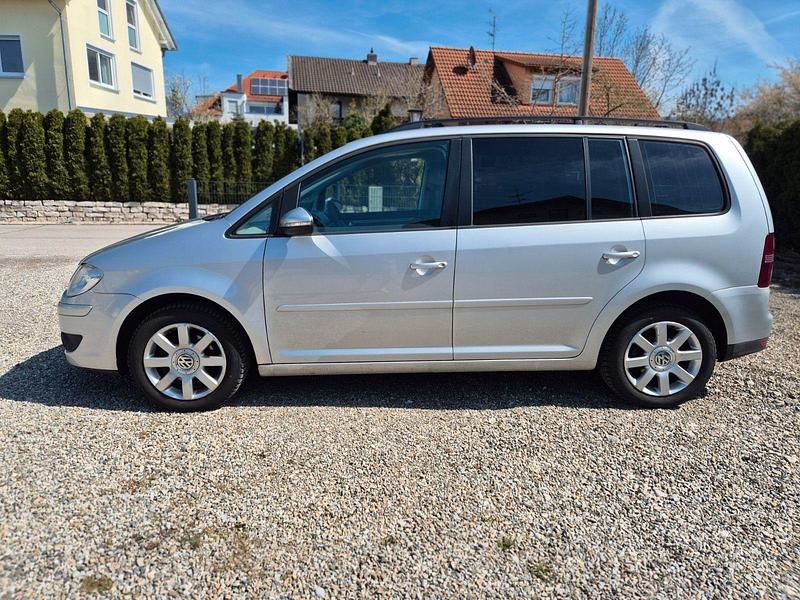 Usata VW Touran Trendline 140 CV (102 kW) 2009 Argento Monovolume