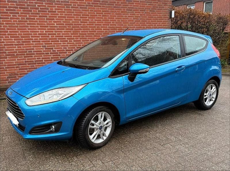 Gebraucht Ford Fiesta SYNC Edition 65 PS (47 kW) 2015 Blau Kleinwagen