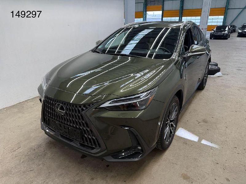 Grün Gebraucht 2022 Lexus NX350h Luxury Line SUV | 48.950 € - Bild 1/4