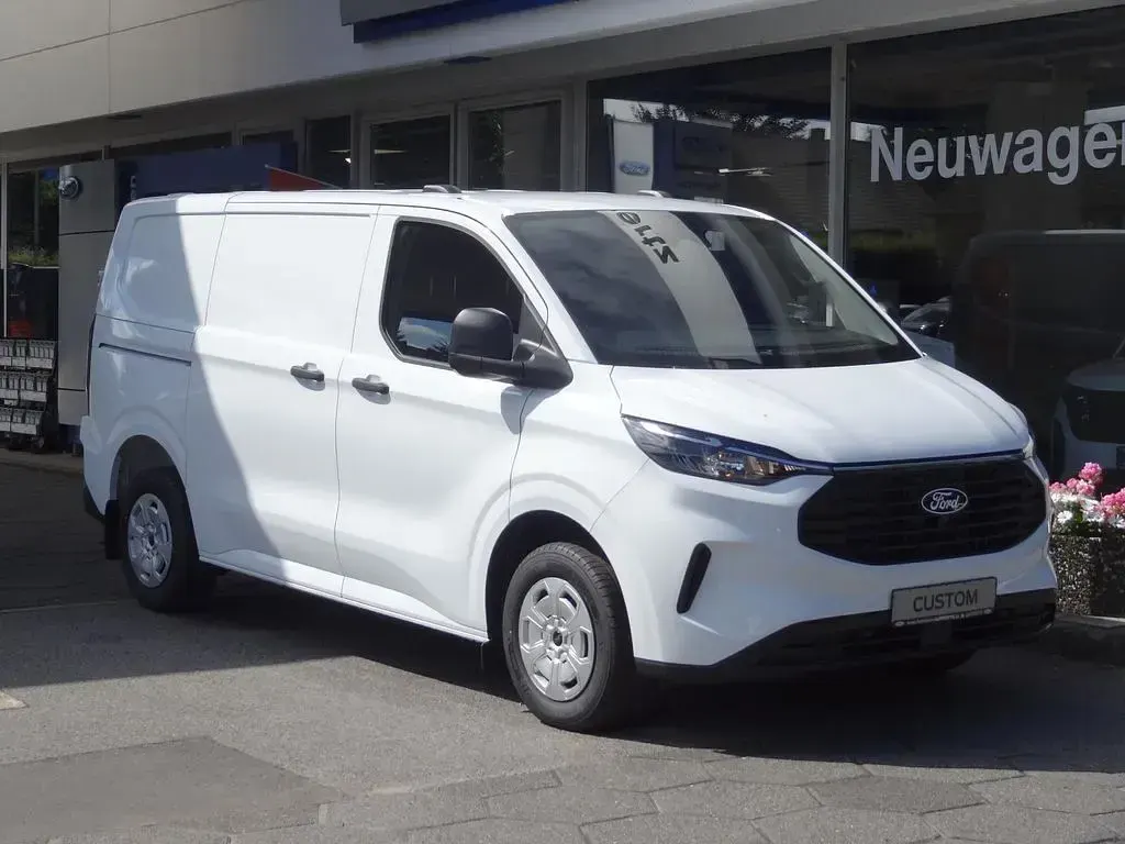 Neu Ford Transit Custom Trend 136 PS (100 kW) 2026 Frozen white Van / Kleinbus