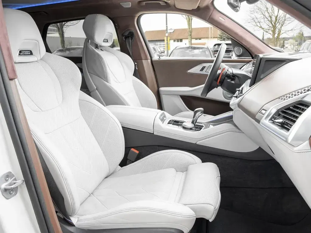 Gebraucht BMW XM Performance 653 PS (480 kW) 2024 Mineralweiß SUV