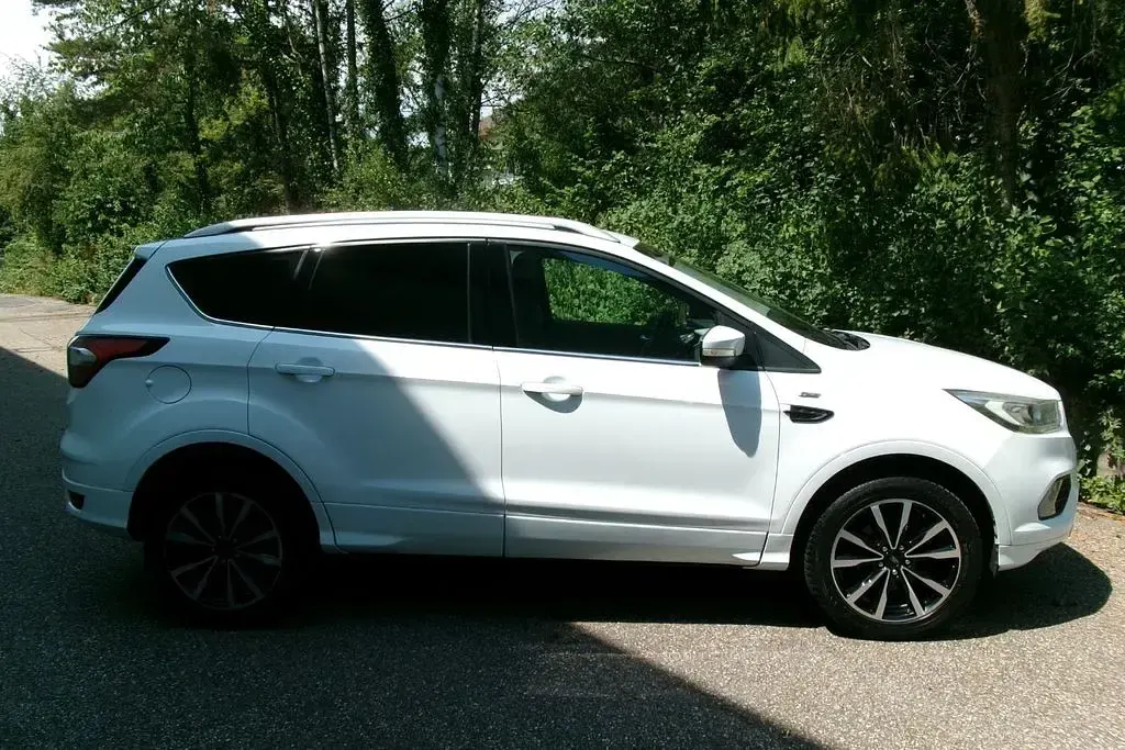 Gebraucht Ford Kuga Cool & Connect 150 PS (110 kW) 2018 Weiß SUV