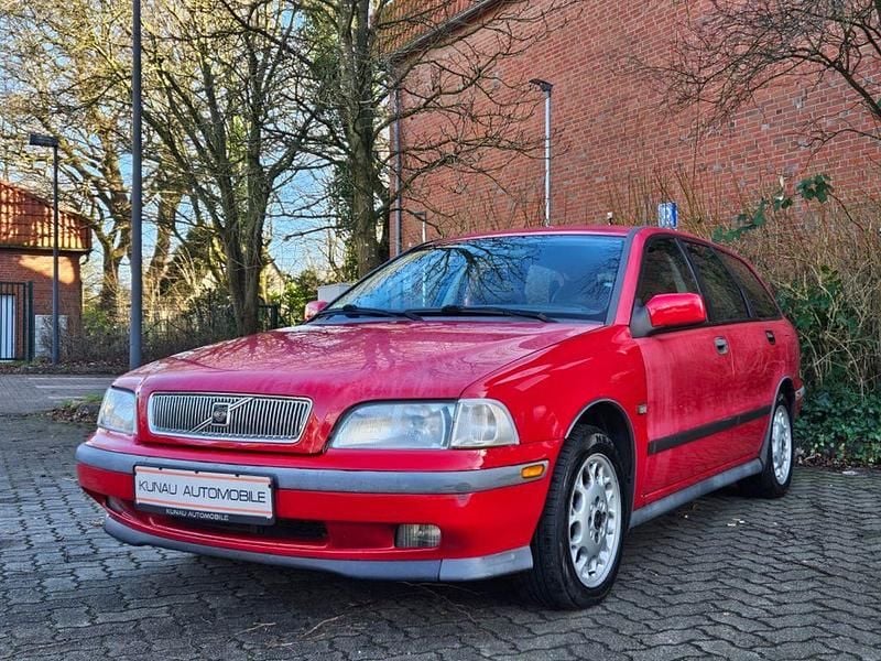 Gebraucht Volvo V40 140 PS (102 kW) 1998 Rot Kombi