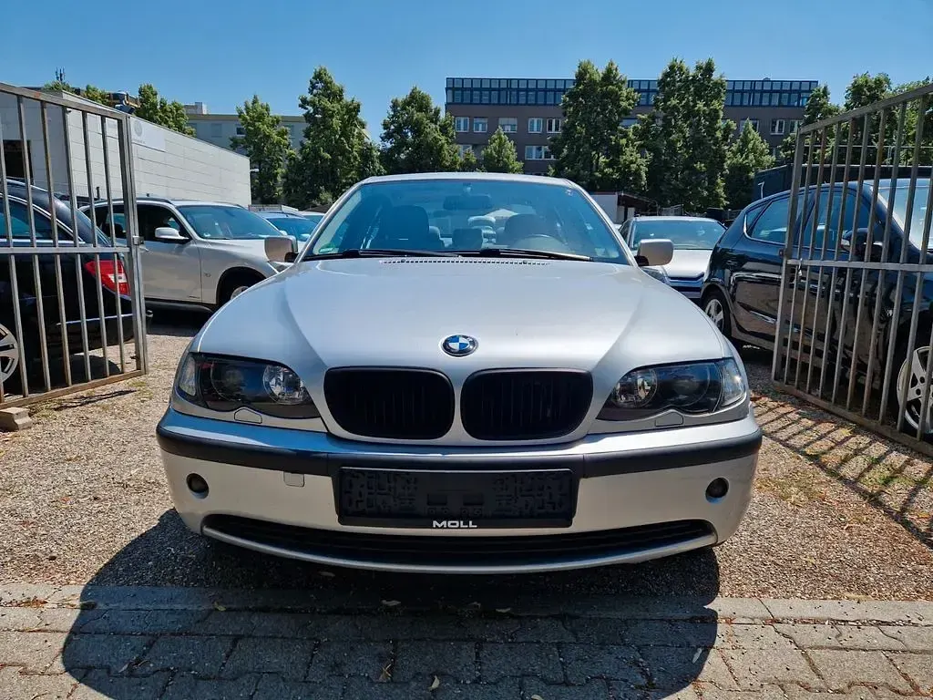 Gebraucht BMW 325 192 PS (141 kW) 2004 Silber Limousine