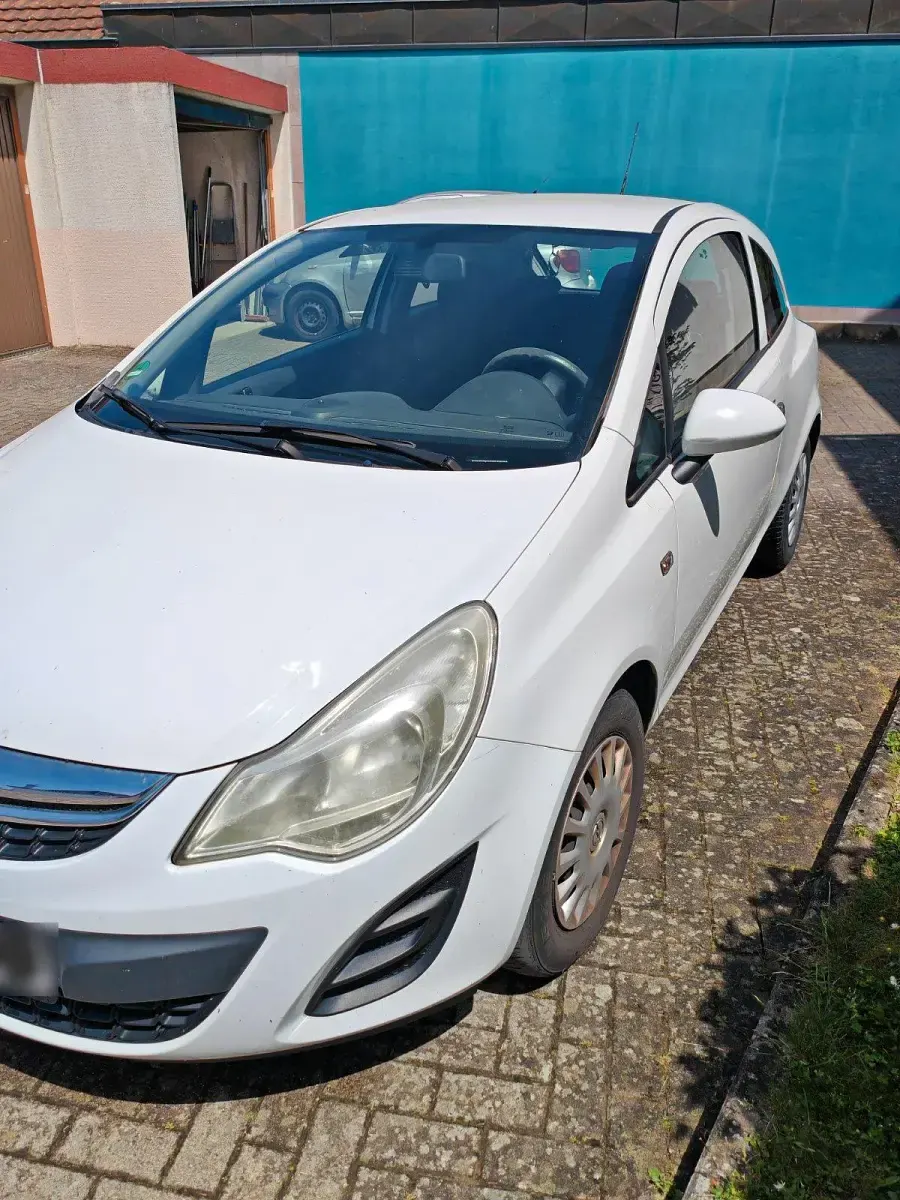 Gebraucht Opel Corsa 85 PS (62 kW) 2012 Weiß Kleinwagen