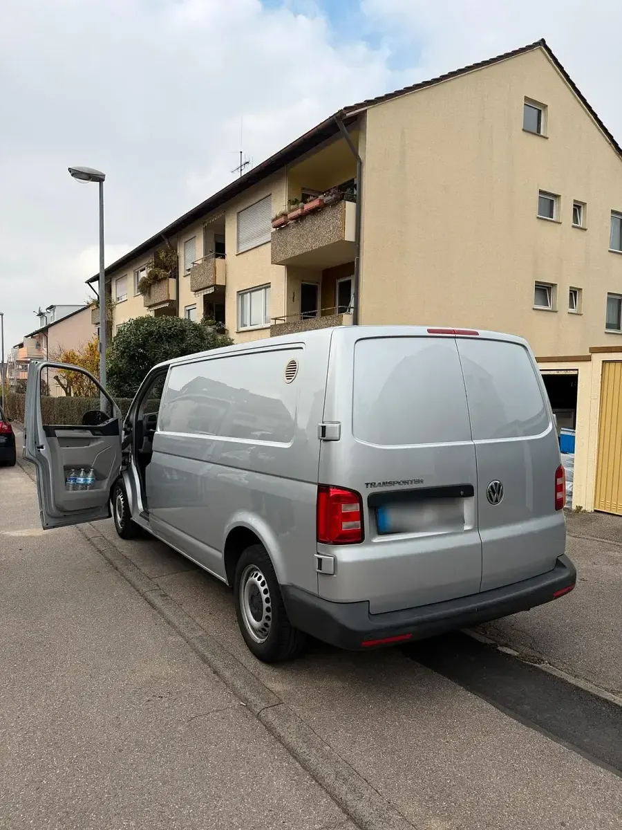 Gebraucht VW T6 150 PS (110 kW) 2018 Grau Van