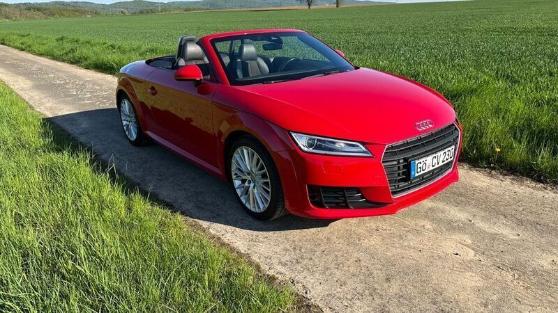 Rot Gebraucht 2015 Audi TT Roadster Ambiente Cabrio | 20.950 € (Guter Preis) - Bild 1/4