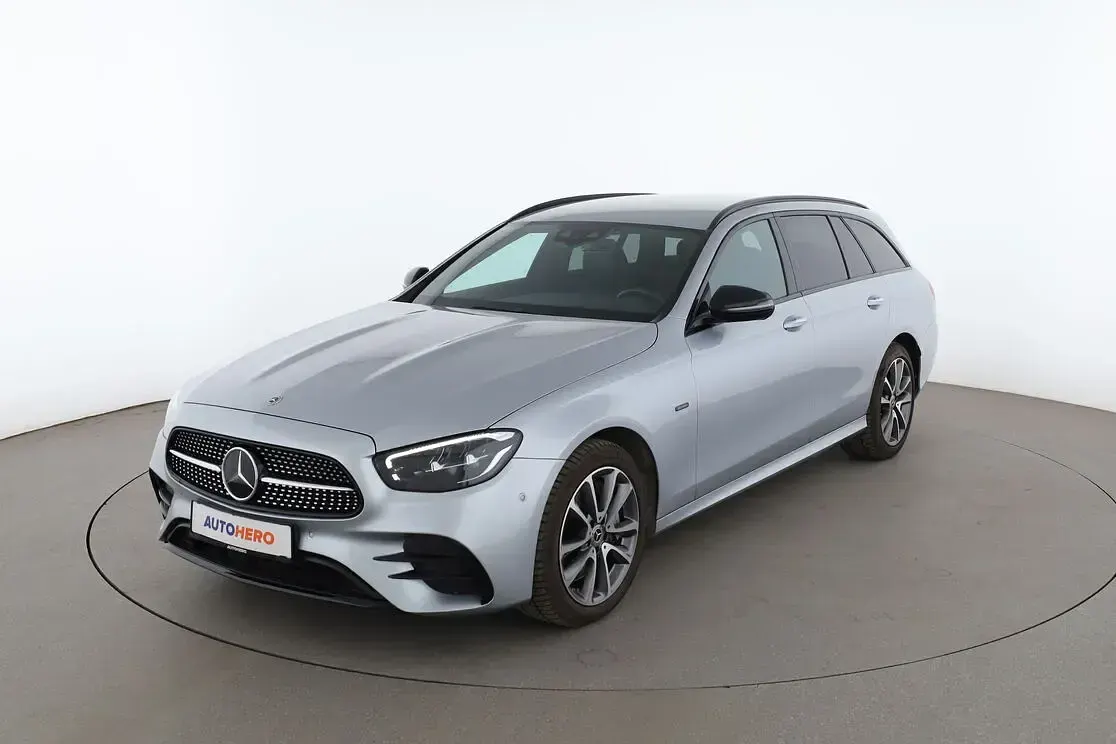 Gebraucht Mercedes E300 AMG line 122 PS (89 kW) 2021 Kombi