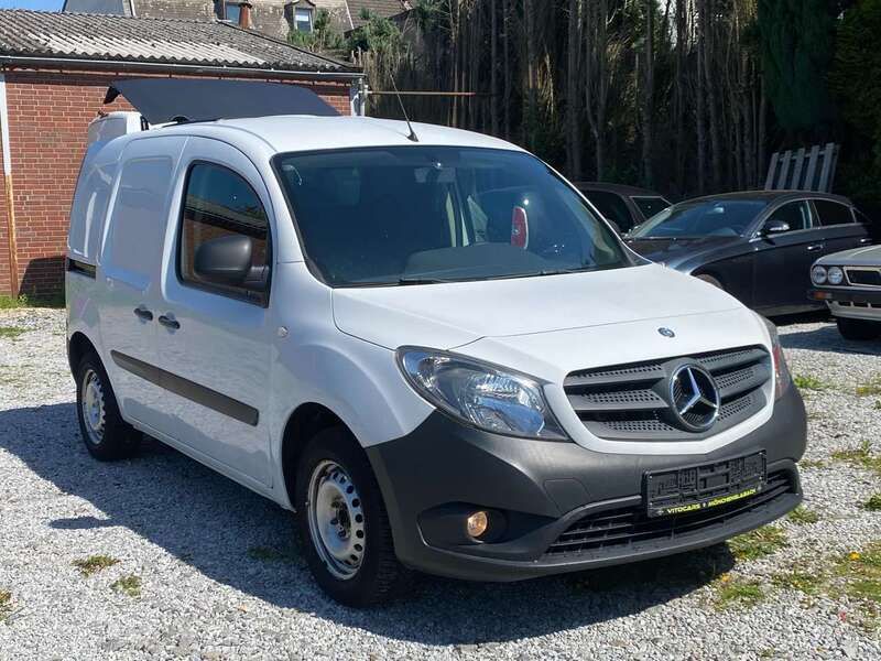Arktikweiss Gebraucht 2014 Mercedes Citan 111 Van / Kleinbus | 6.490 € (Guter Preis) - Bild 1/3
