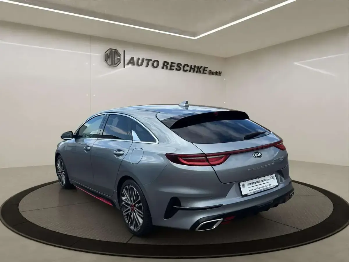 Używany Kia ProCeed GT 204 KM (150 kW) 2021 Srebrny Kombi