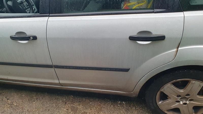 Second-hand Ford Focus 116 CP (85 kW) 2006 Argintiu Break