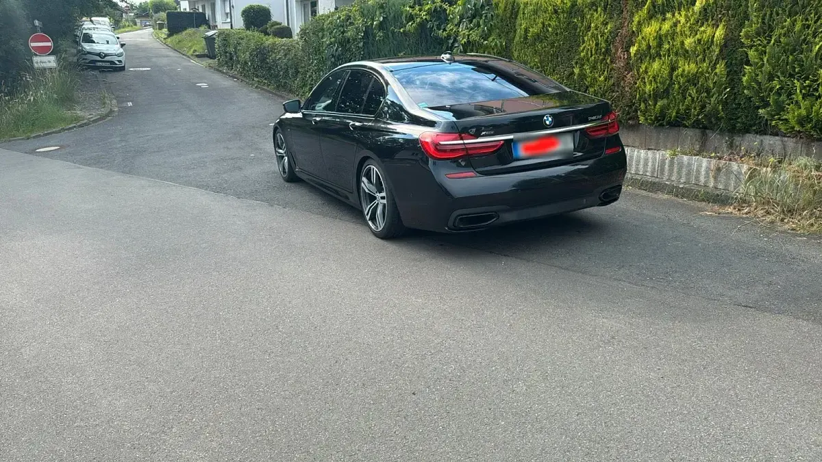 Gebraucht BMW 740 M Sport 320 PS (235 kW) 2018 Schwarz Limousine