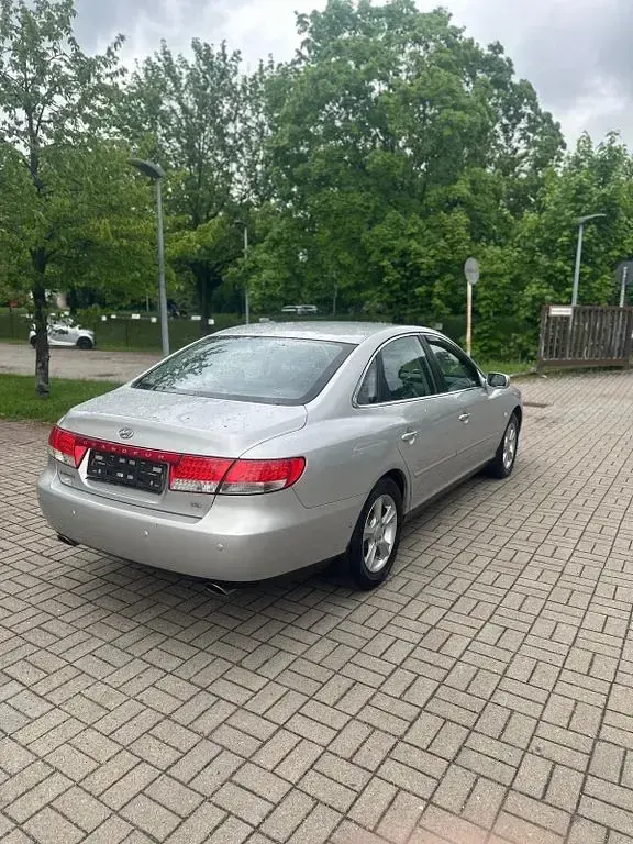 Gebraucht Hyundai Grandeur 235 PS (172 kW) 2007 Silber Limousine