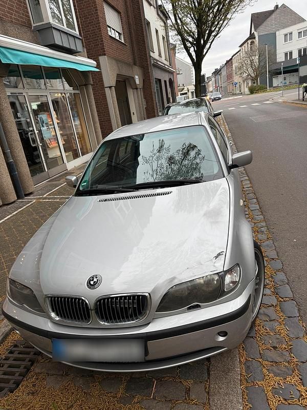 Gebraucht BMW 320 170 PS (125 kW) 2002 Grau Limousine