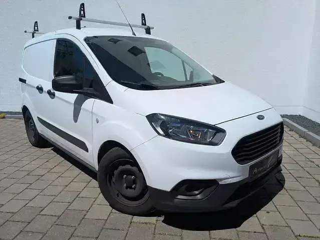 Gebraucht Ford Transit 101 PS (74 kW) 2022 Weiß Van / Kleinbus