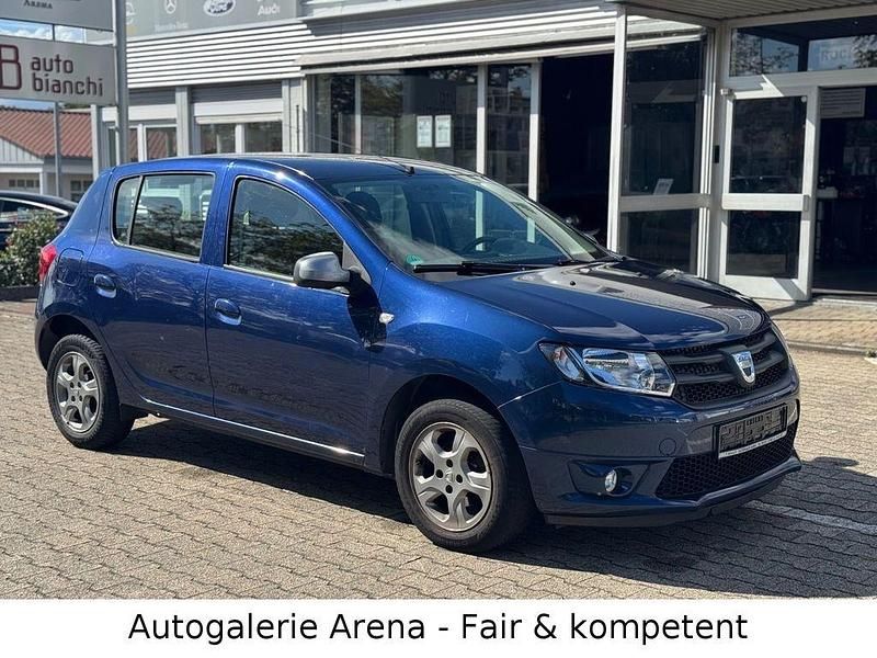 Blau Gebraucht 2015 Dacia Sandero Celebration Kleinwagen | 4.890 € (Fairer Preis) - Bild 1/4