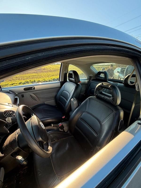 Gebraucht VW New Beetle 116 PS (85 kW) 1999 Silber Kleinwagen